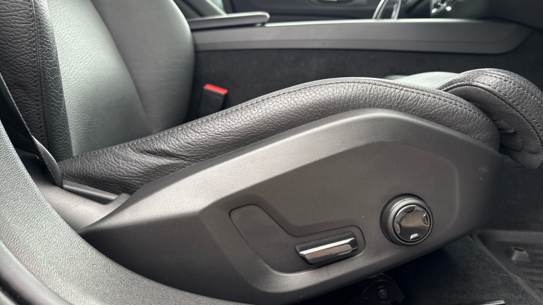 Volvo V60 2.0 B4D Cross Country 5dr AWD Auto Diesel Estate